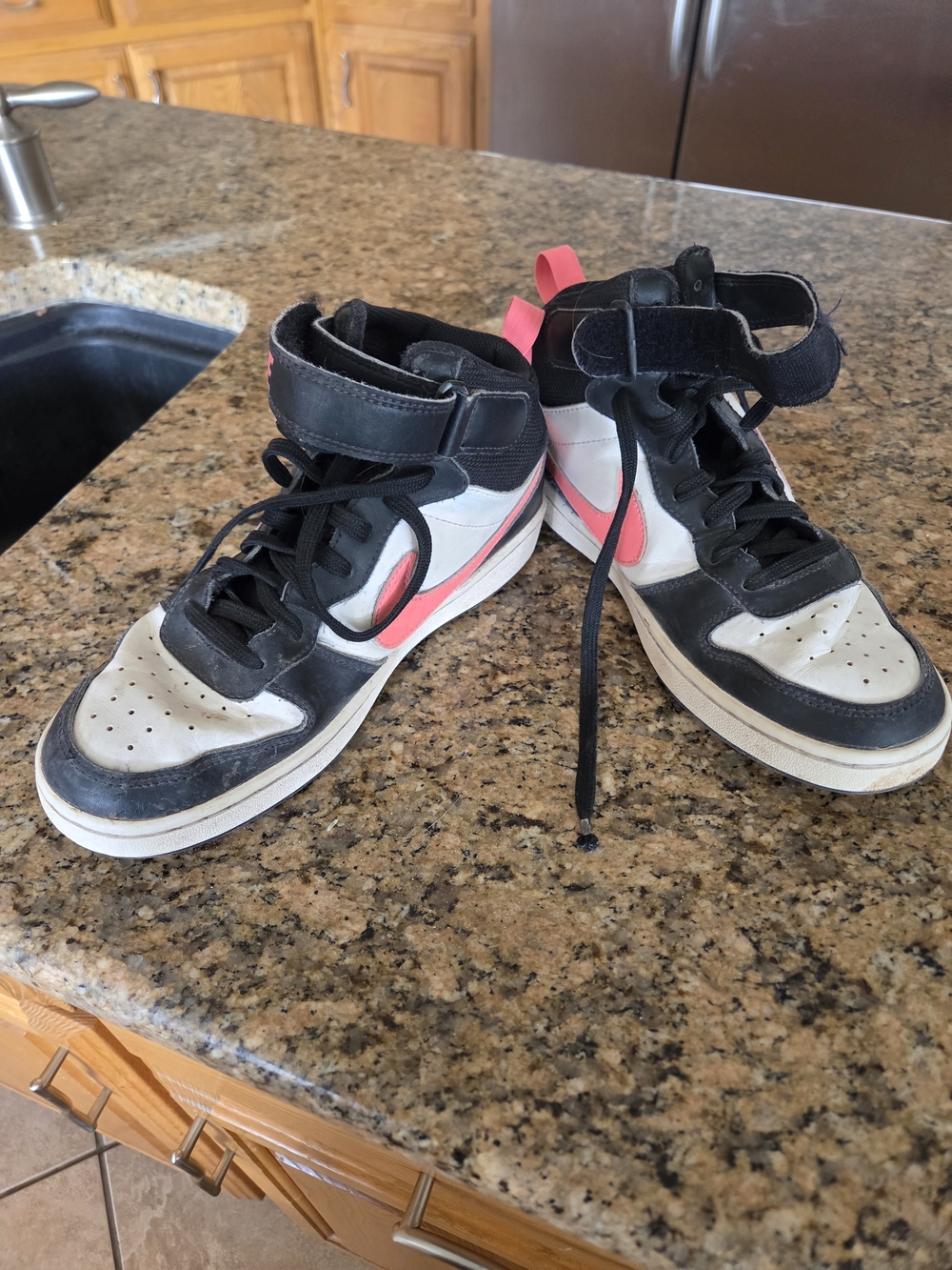 Nike Kids High-Top Sneakers Black White Pink